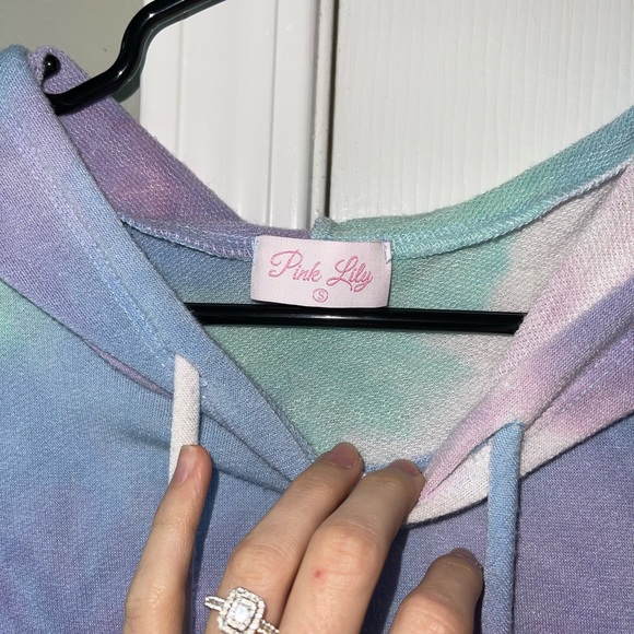 Pink Lily crop top - Picture 4 of 4